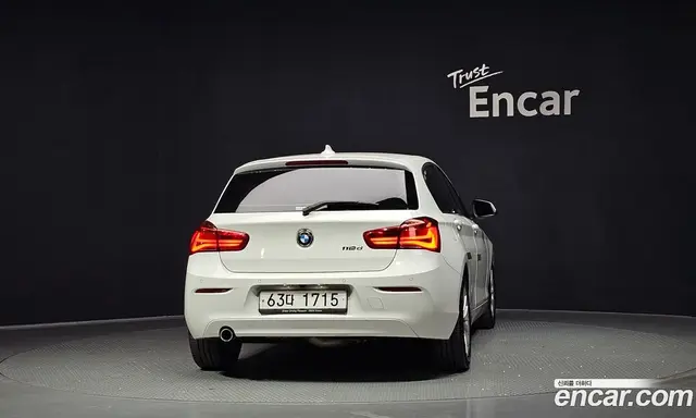 BMW 1 серия 2018 2.0 автомат (гидро), миниатюра 4