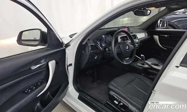 BMW 1 серия 2018 2.0 автомат (гидро), миниатюра 10