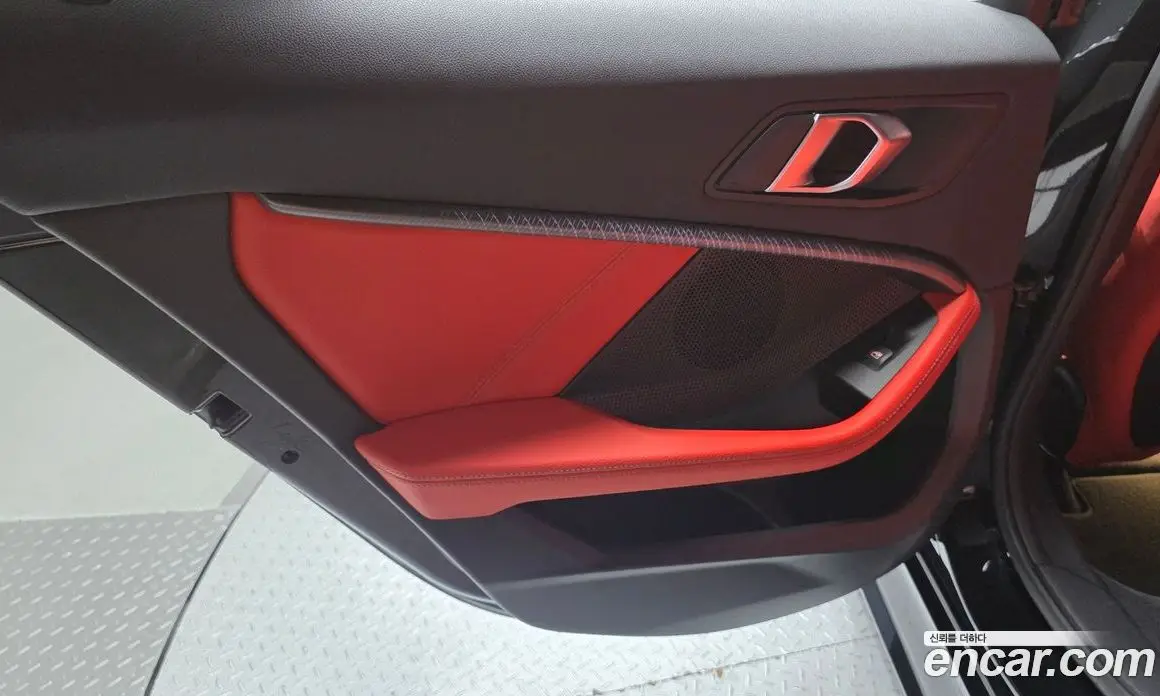 BMW 1 серия 2022 2.0 автомат (гидро), фото 15