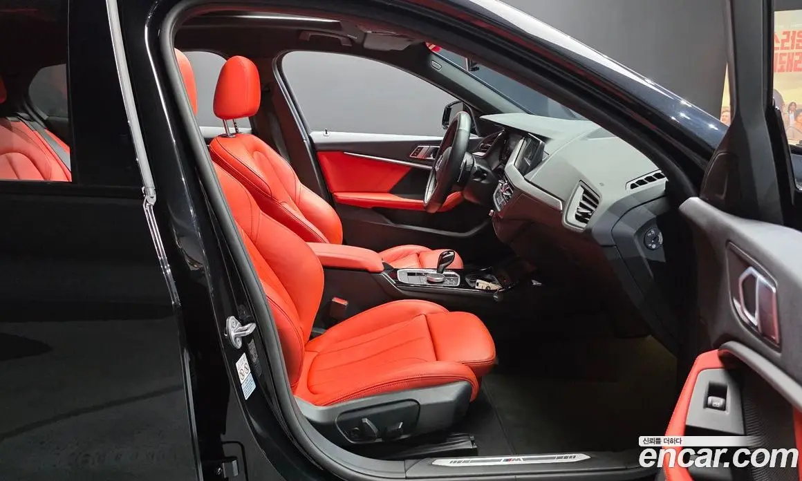 BMW 1 серия 2022 2.0 автомат (гидро), фото 16