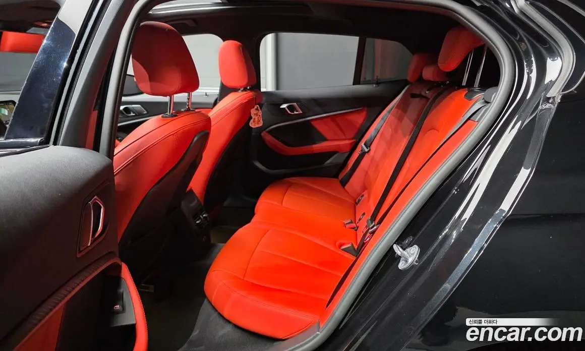 BMW 1 серия 2022 2.0 автомат (гидро), фото 18