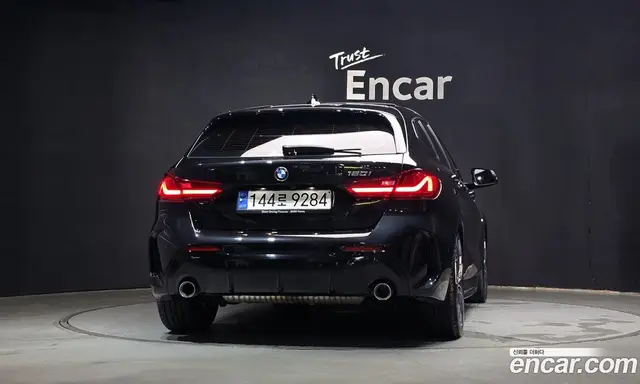 BMW 1 серия 2022 2.0 автомат (гидро), миниатюра 4