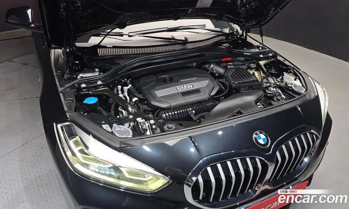 BMW 1 серия 2022 2.0 автомат (гидро), фото 6
