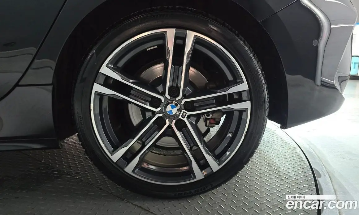 BMW 1 серия 2022 2.0 автомат (гидро), фото 7