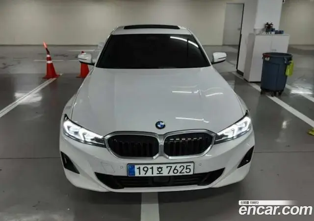 BMW 3 серия, 2023, 33 867 км