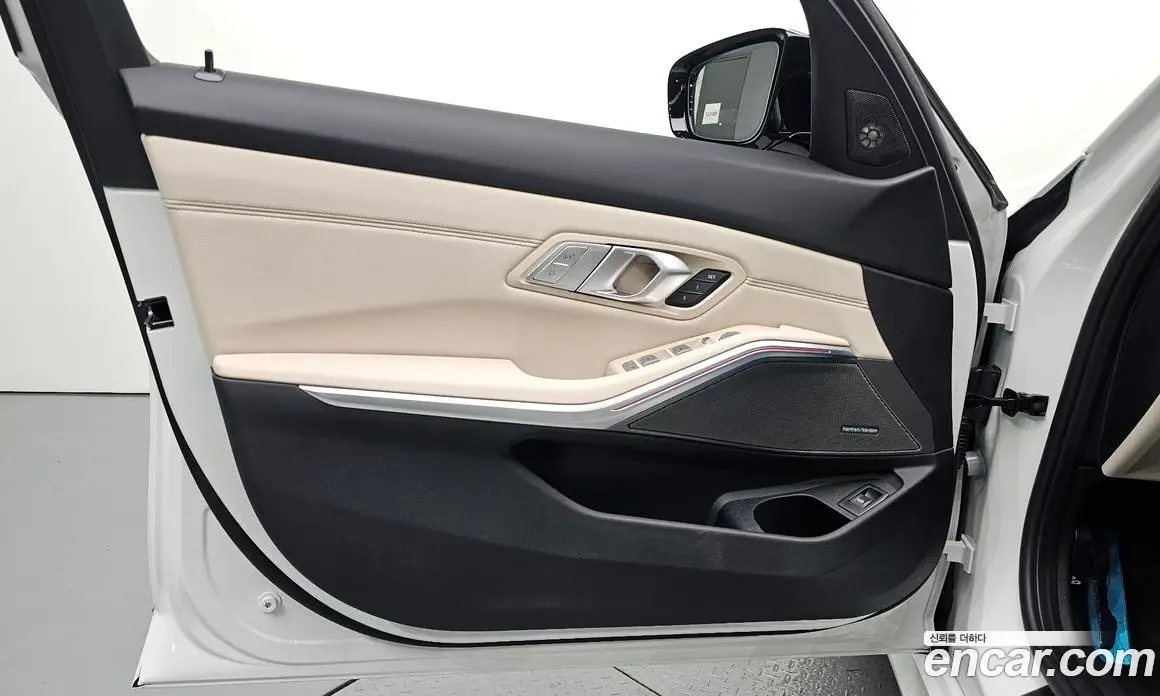 BMW 3 серия 2025 3.0 автомат (гидро), фото 14