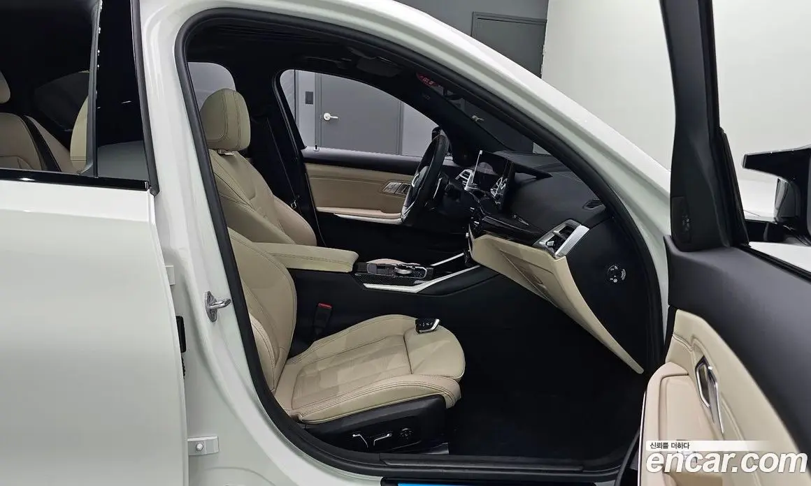 BMW 3 серия 2025 3.0 автомат (гидро), фото 16