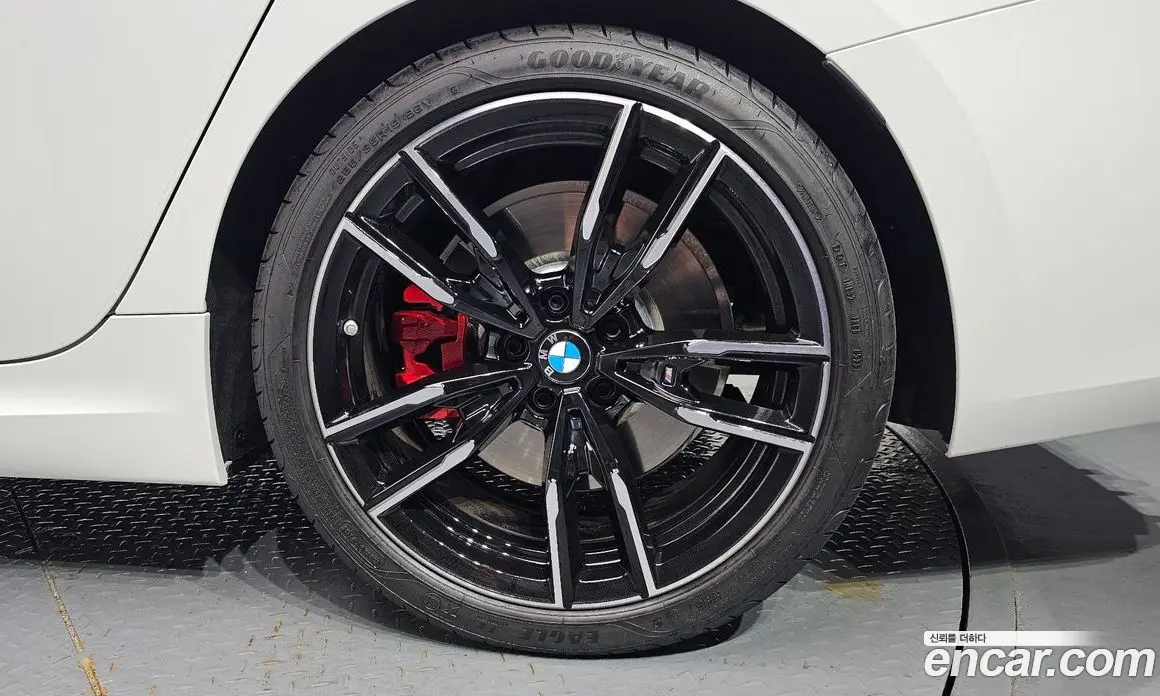 BMW 3 серия 2025 3.0 автомат (гидро), фото 7