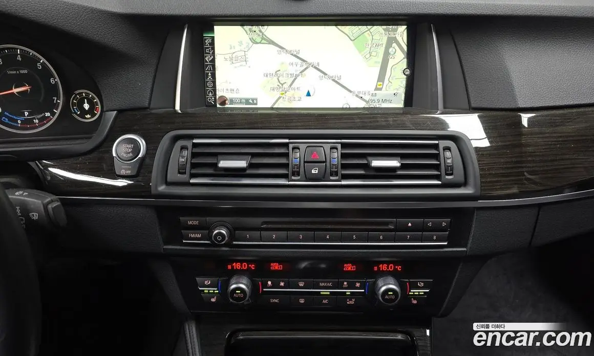 BMW 5 серия 2015 2.0 автомат (гидро), фото 14