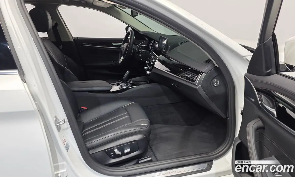 BMW 5 серия 2018 2.0 автомат (гидро), фото 17