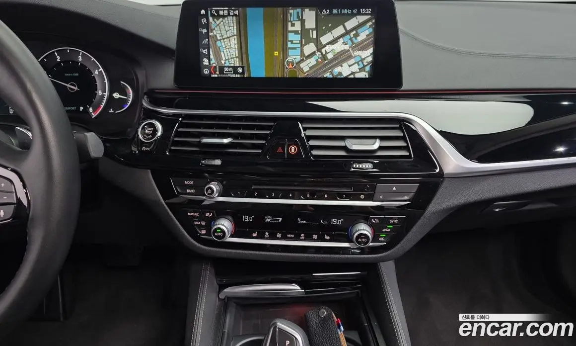 BMW 5 серия 2018 2.0 автомат (гидро), фото 28