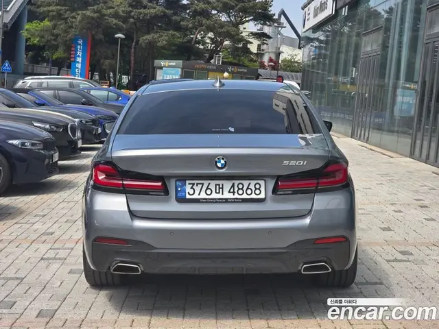 BMW 5 серия 2023 2.0 автомат (гидро), миниатюра 4