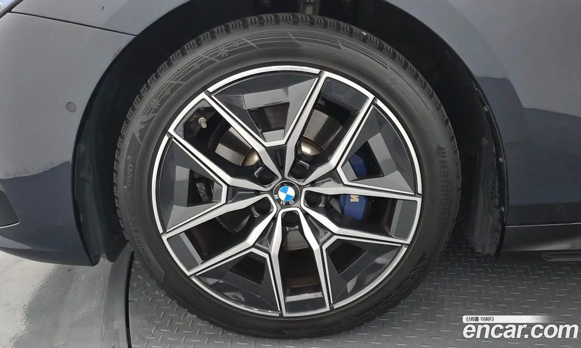 BMW 5 серия 2024 2.0 автомат (гидро), фото 5