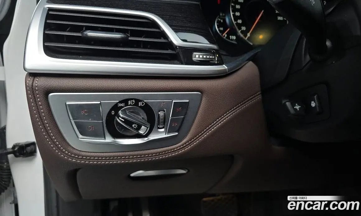 BMW 7 серия 2017 3.0 автомат (гидро), фото 27