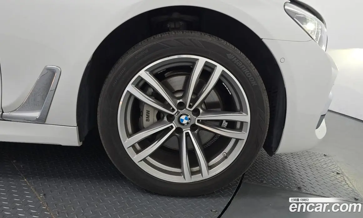 BMW 7 серия 2017 3.0 автомат (гидро), фото 32