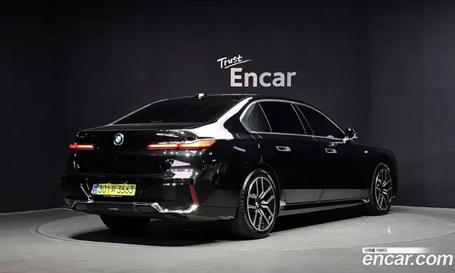BMW 7 серия 2024 3.0 автомат (гидро), миниатюра 2