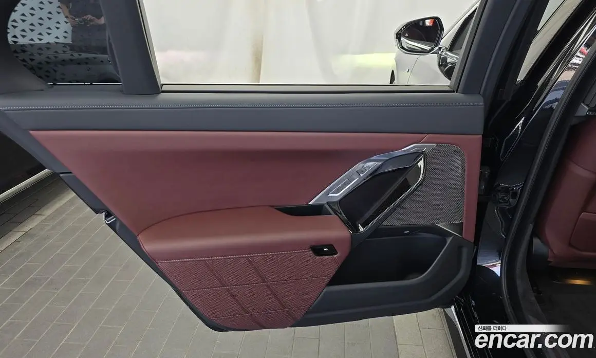 BMW 7 серия 2024 3.0 автомат (гидро), фото 15