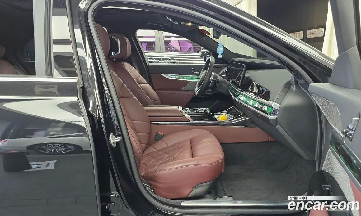 BMW 7 серия 2024 3.0 автомат (гидро), фото 16