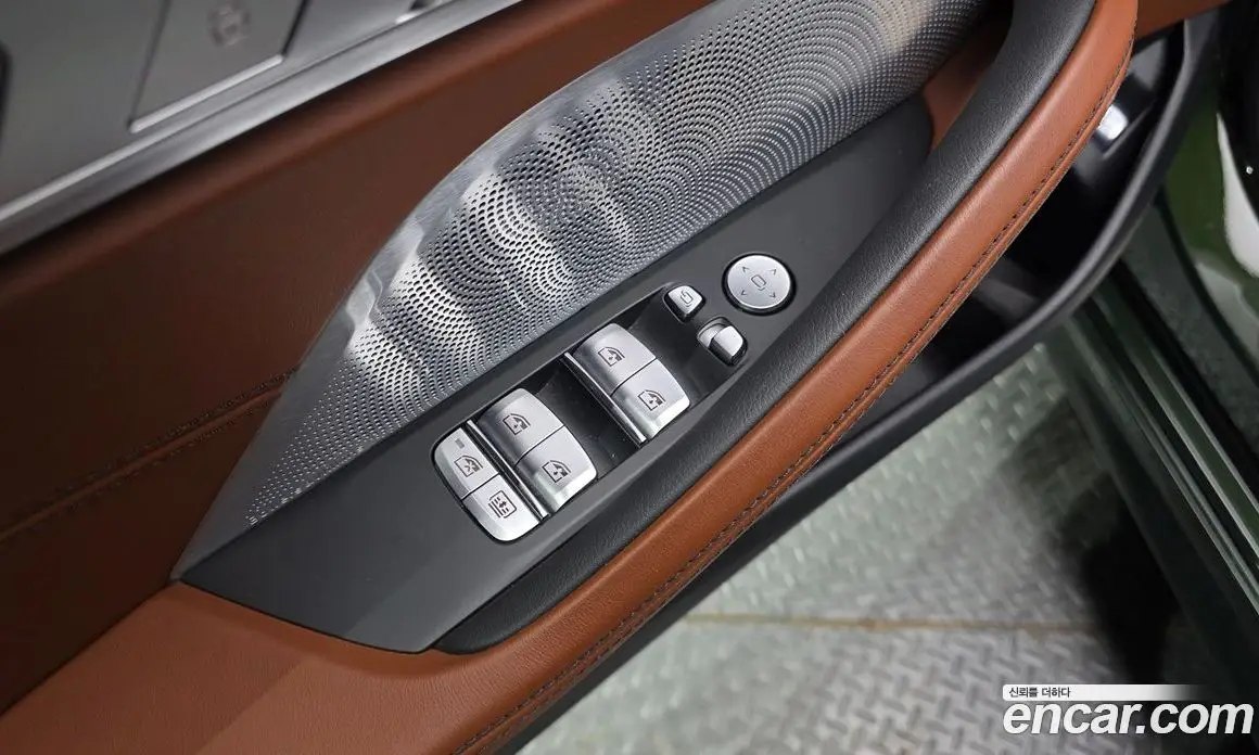 BMW 8 серия 2022 4.4 автомат (гидро), фото 28