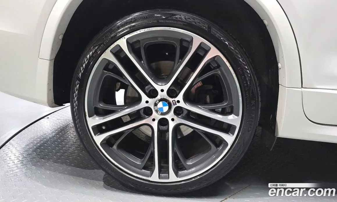 BMW X4 2018 2.0 автомат (гидро), фото 5