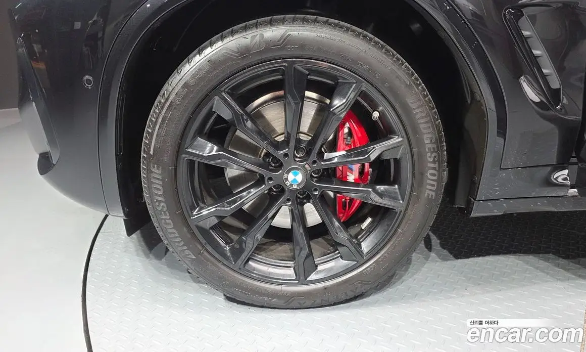 BMW X4 2025 2.0 автомат (гидро), фото 5