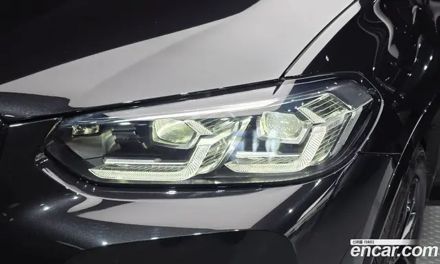 BMW X4 2025 2.0 автомат (гидро), миниатюра 8