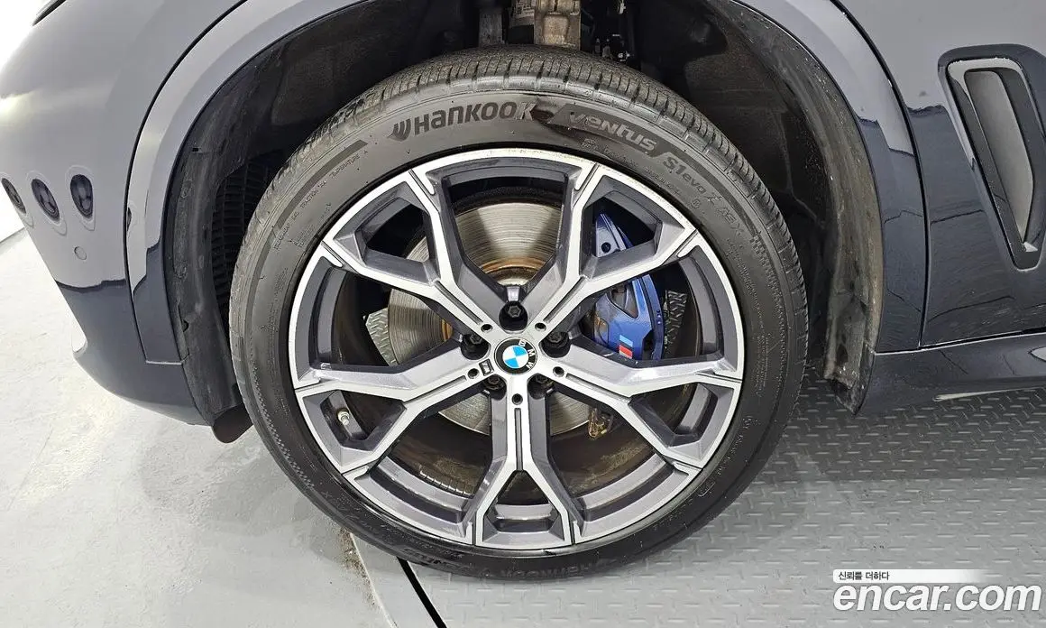BMW X5 2023 3.0 автомат (гидро), фото 5