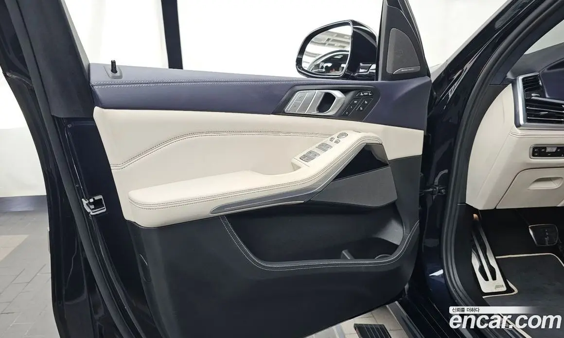 BMW X7 2022 4.4 автомат (гидро), фото 14