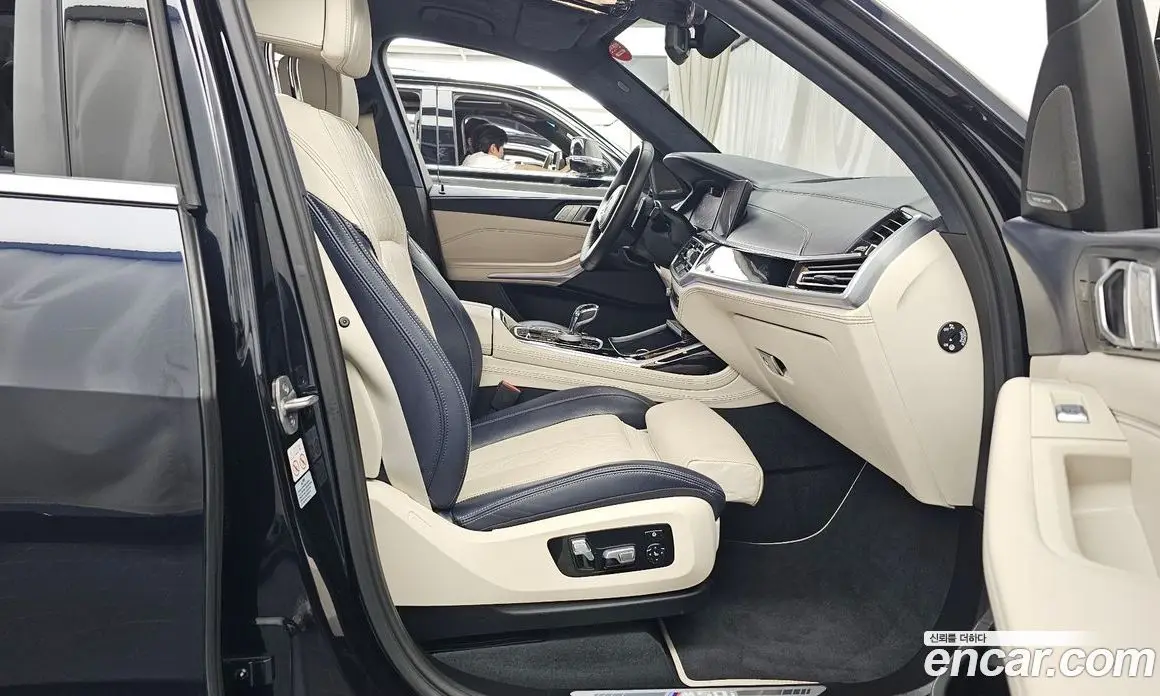 BMW X7 2022 4.4 автомат (гидро), фото 17