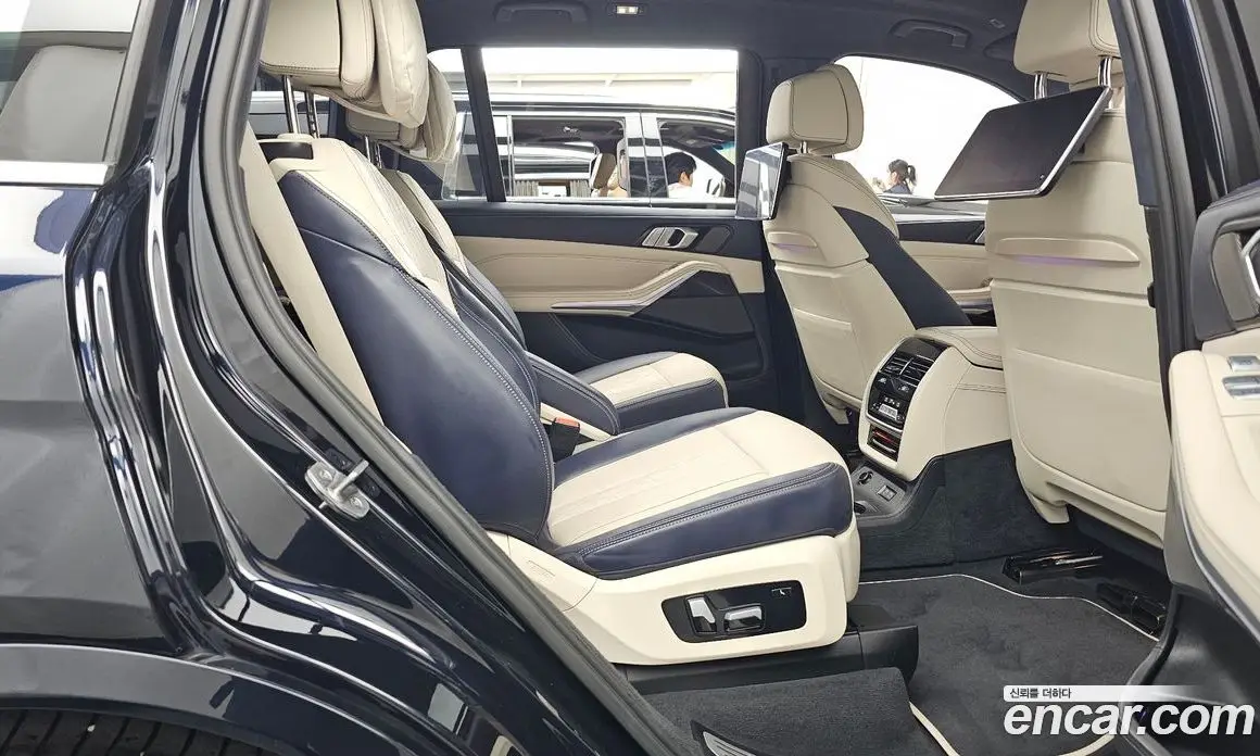 BMW X7 2022 4.4 автомат (гидро), фото 18