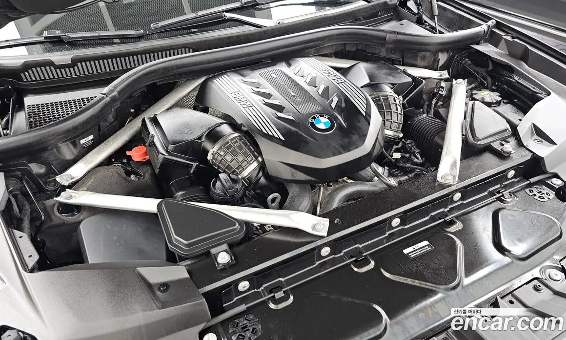 BMW X7 2022 4.4 автомат (гидро), фото 6