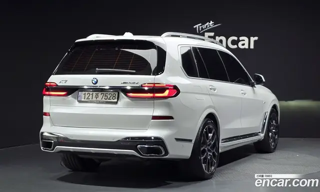 BMW X7 2024 3.0 автомат (гидро), миниатюра 2