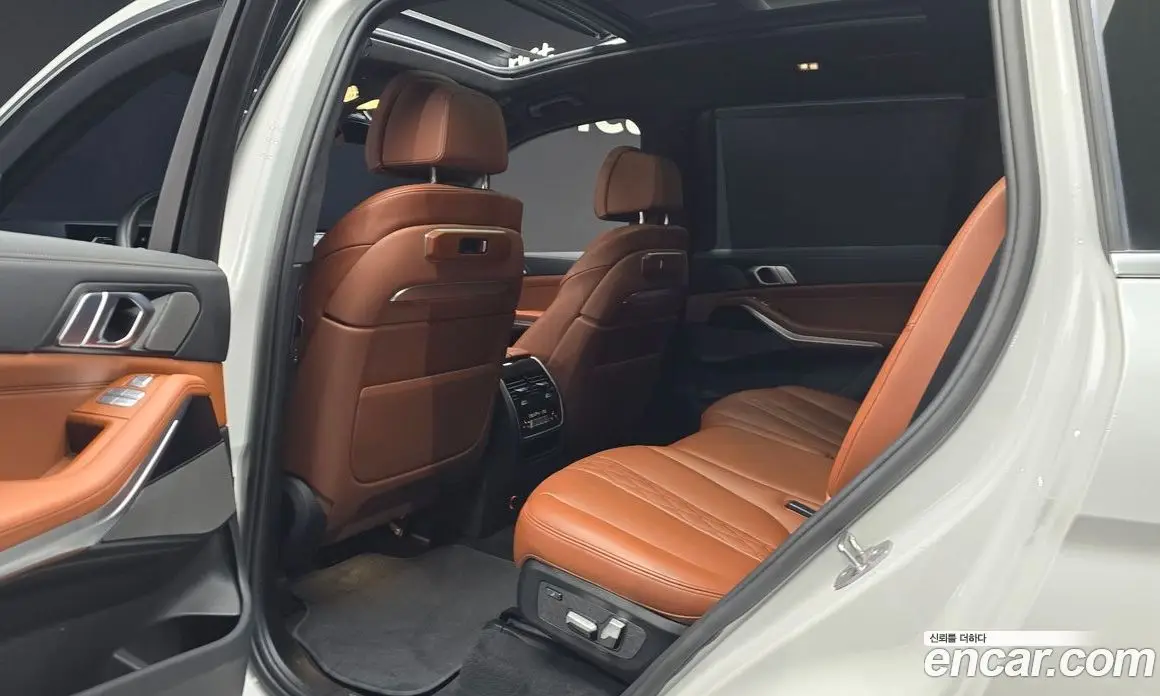 BMW X7 2024 3.0 автомат (гидро), фото 11