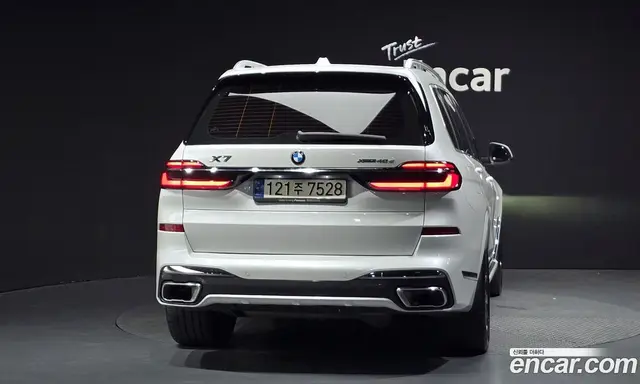 BMW X7 2024 3.0 автомат (гидро), миниатюра 4