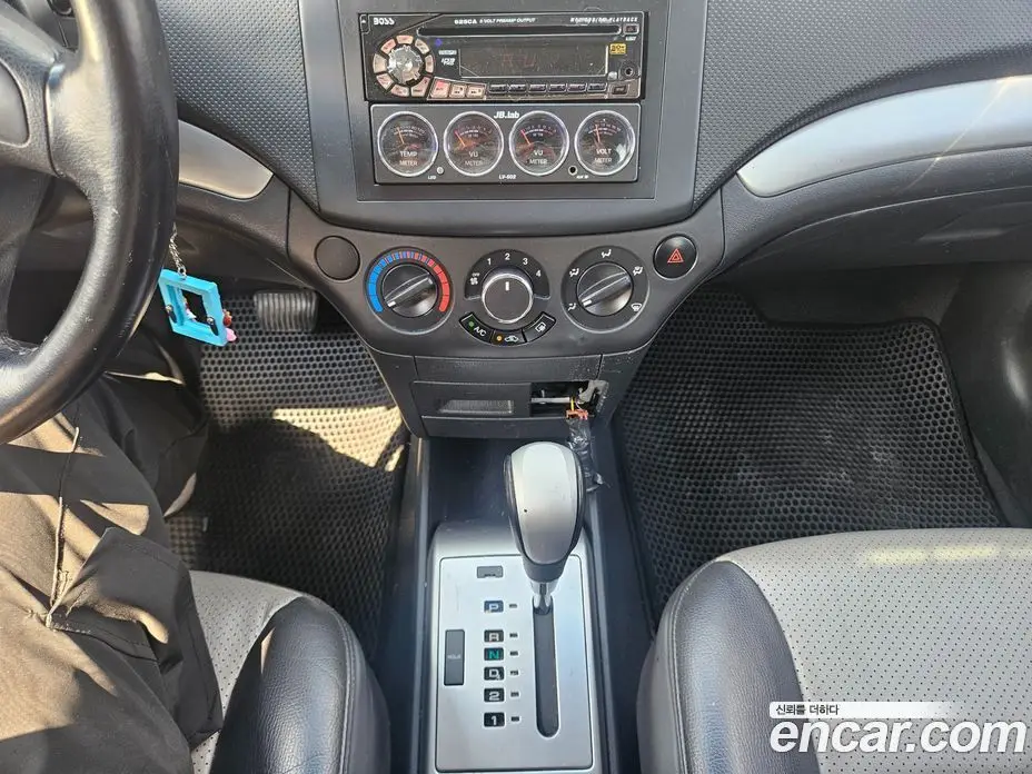 Chevrolet Gentra 2009 1.2 автомат (гидро), фото 13