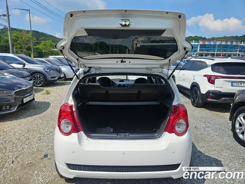 Chevrolet Gentra 2009 1.2 автомат (гидро), фото 15