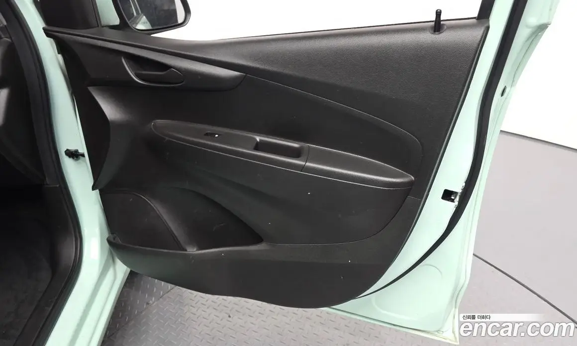 Chevrolet Spark 2017 1.0 автомат (гидро), фото 14