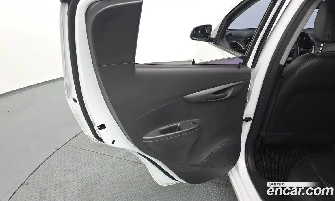 Chevrolet Spark 2018 1.0 автомат (гидро), фото 15 Chevrolet Spark 2018 1.0 автомат (гидро), фото 15
