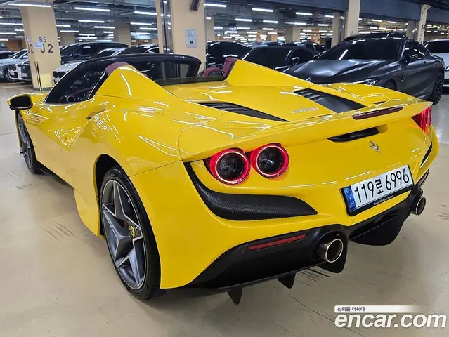 Ferrari F8 2021 3.9 автомат (гидро), миниатюра 3