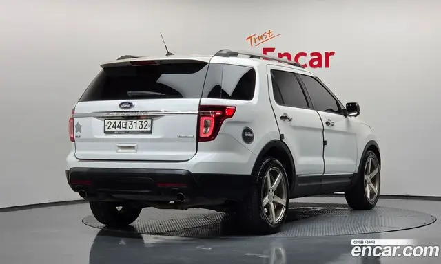 Ford Explorer 2013 2.0 автомат (гидро), миниатюра 2