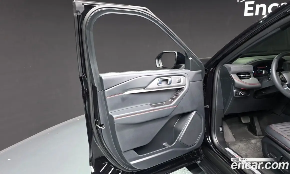 Ford Explorer 2025 2.3 автомат (гидро), фото 31