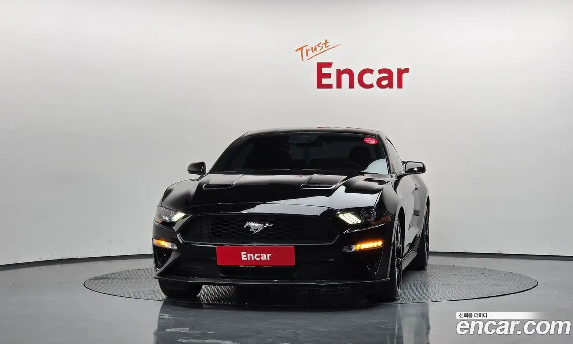 Ford Mustang 2020 2.3 автомат (гидро), фото 3