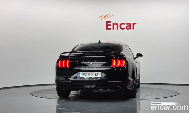Ford Mustang 2020 2.3 автомат (гидро), миниатюра 4