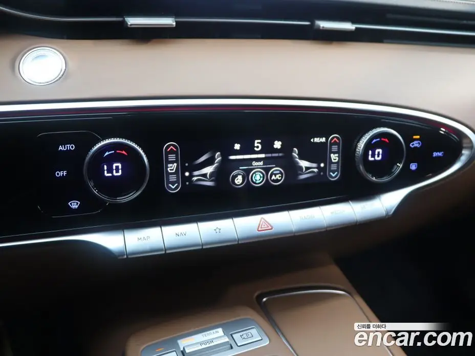 Genesis GV70 2022 2.5 автомат (гидро), фото 17