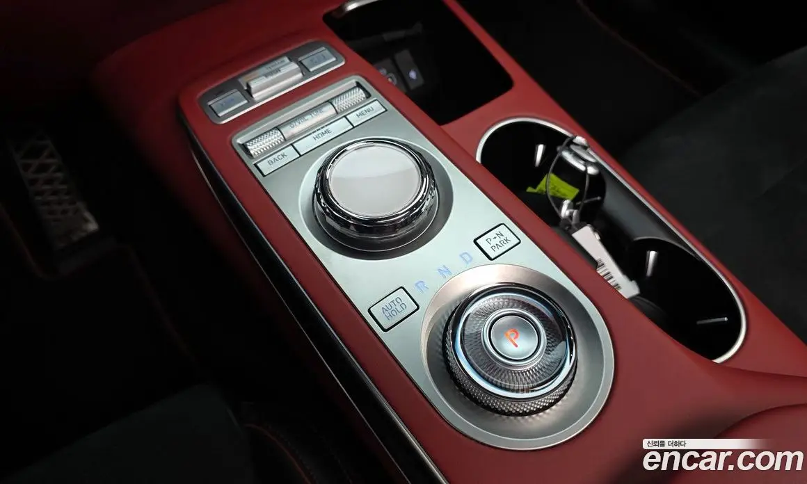 Genesis GV70 2023 2.5 автомат (гидро), фото 9