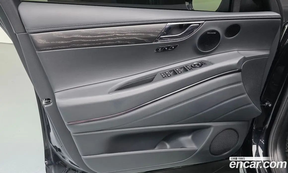 Genesis GV80 2025 3.5 автомат (гидро), фото 14