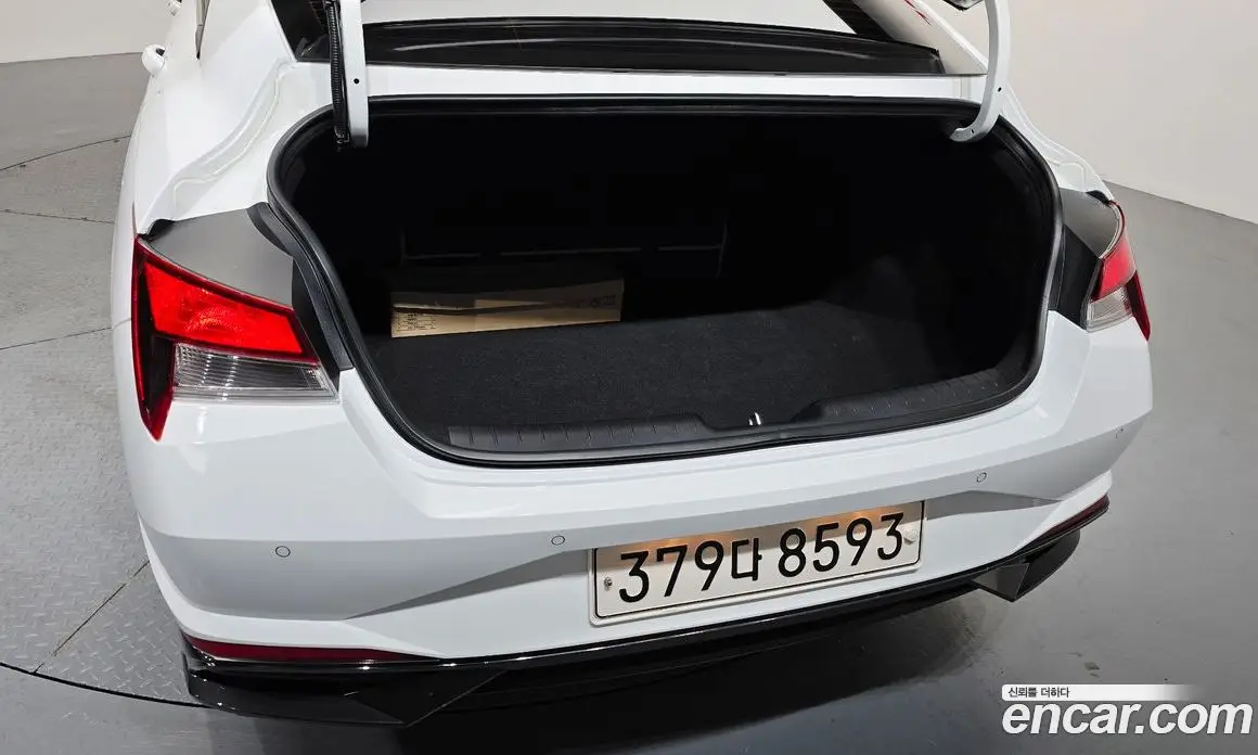 Hyundai Avante 2021 1.6 автомат (гидро), фото 26