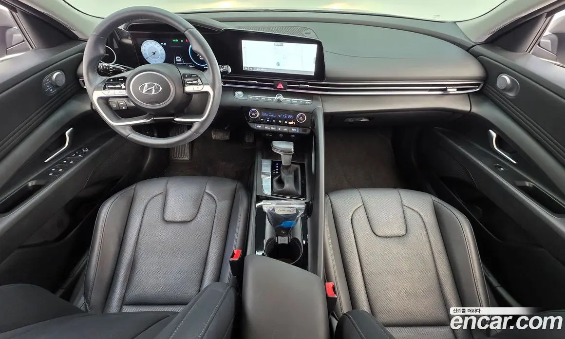 Hyundai Avante 2022 1.6 автомат (гидро), фото 10
