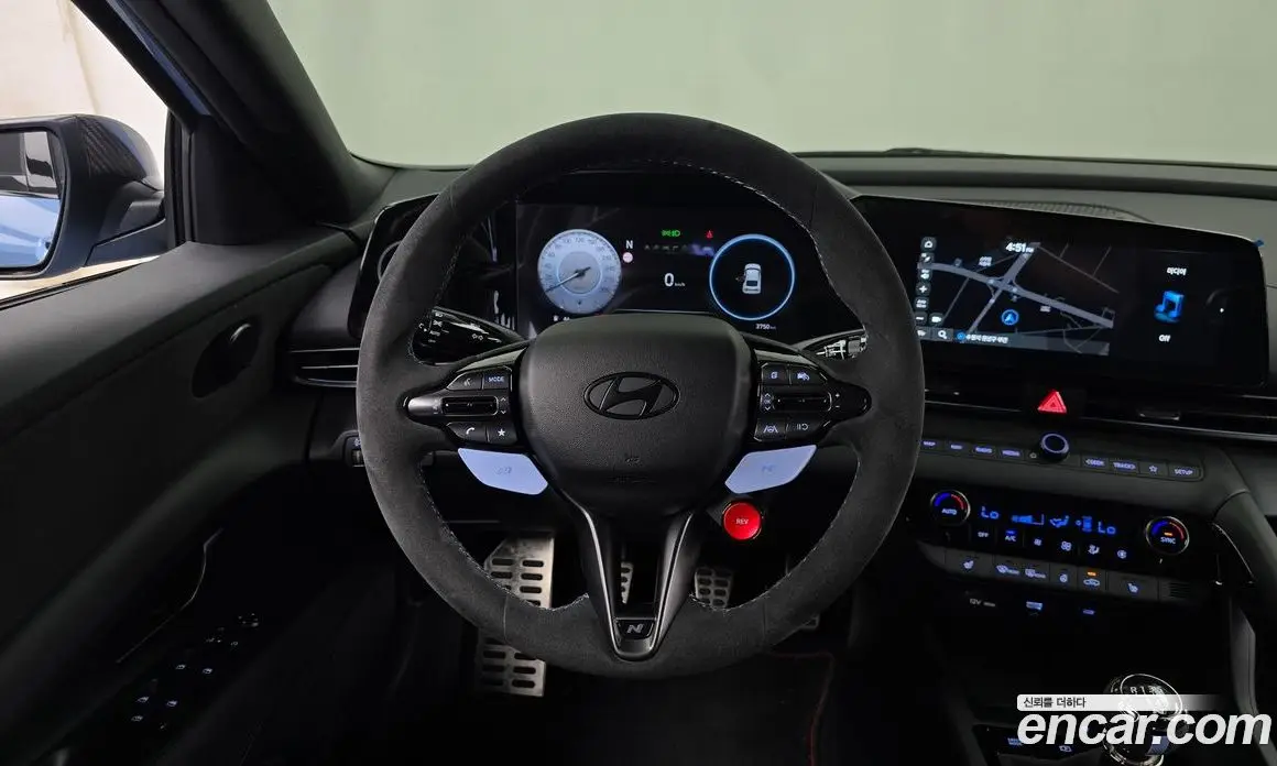 Hyundai Avante 2024 2.0 механика, фото 13