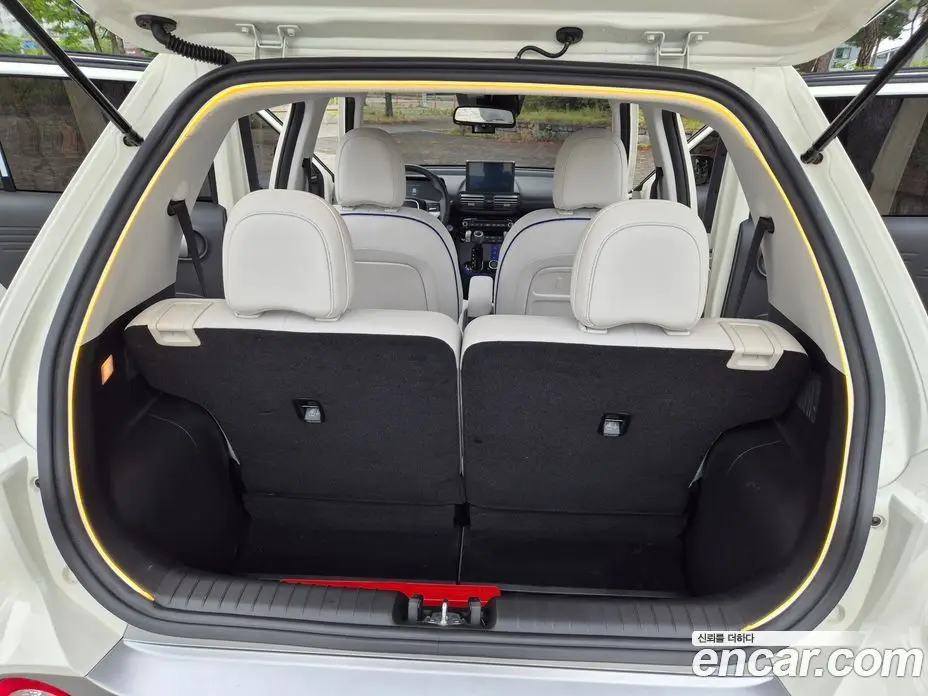 Hyundai Casper 2024 1.0 автомат (гидро), фото 9